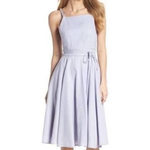 Gal Meets Glam Caroline